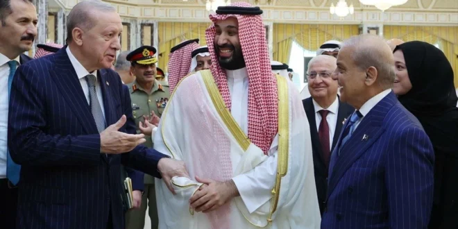 قادة السعودية وتركيا وباكستان يوقعون اتفاقية الدفاع المشترك